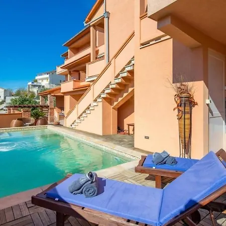 Luxury Pool 1 By Guide
