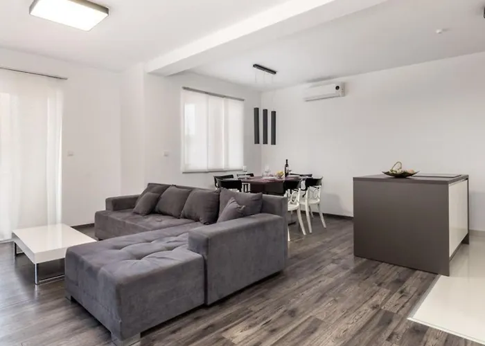 Luxury Pool 1 By Guide Apartament *