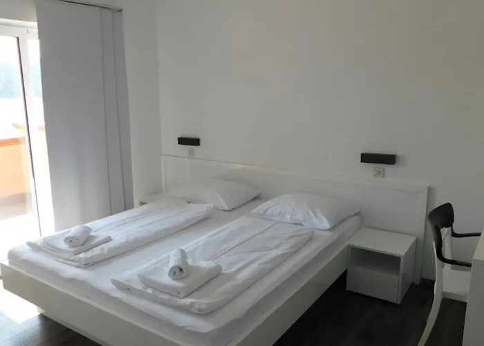 Luxury Pool 1 By Guide